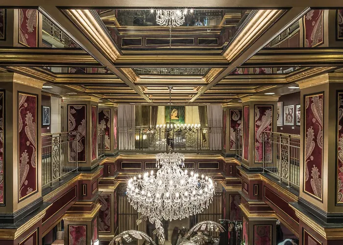 Apartment: Windsor Arms Hotel