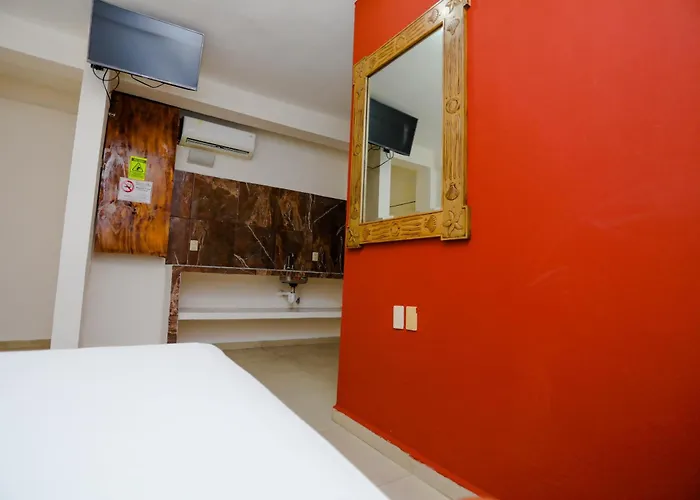 Central hotel: Hotel Santa Maria