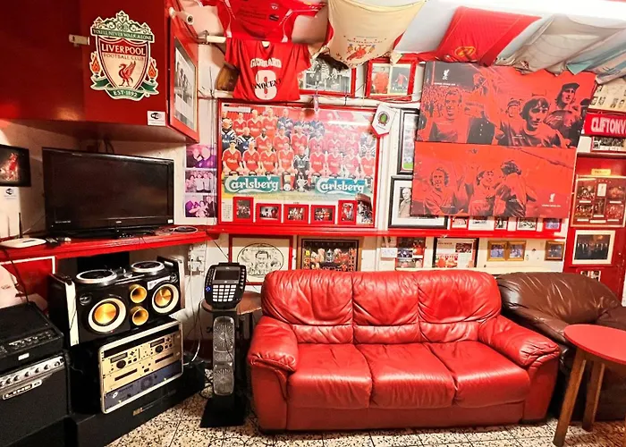 Castle Lodge Guest House 86-88 Sheil Rd L6 3Af