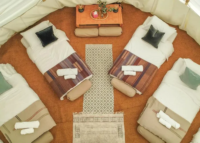 Campsite: The Quaives - Cottages & Glamping