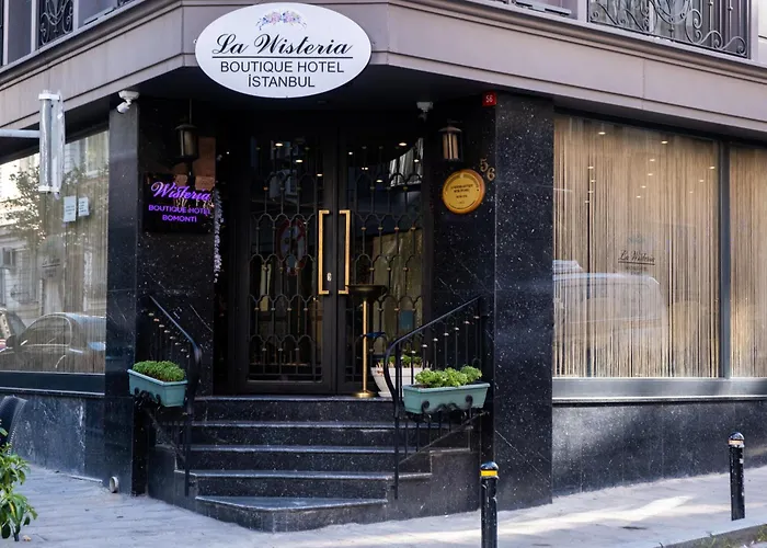 La Wisteria Boutique