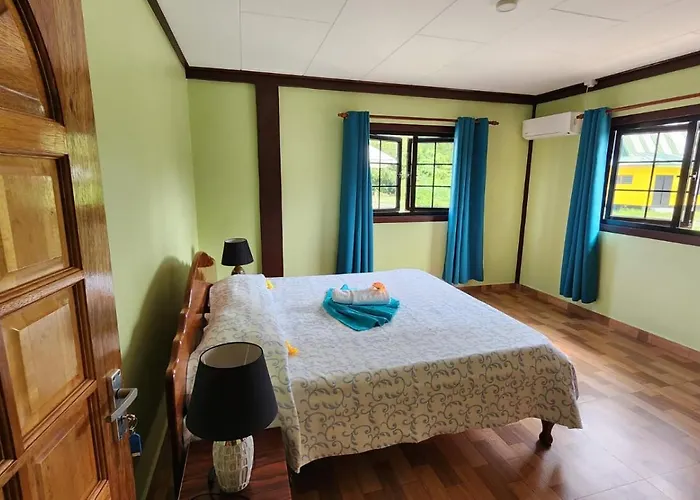 Lianita'S Cottage
