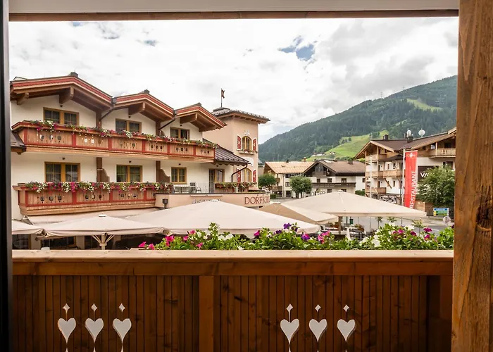 Hotel dichtbij College: Dorfkrug Kaprun - Luxury Suites & Appartements