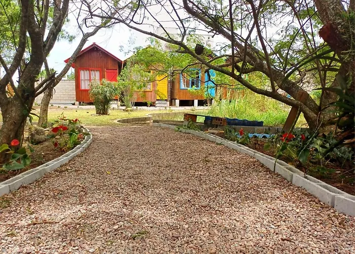 Recanto Cabanas vermelha