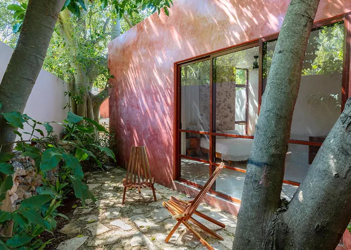 Casa Tuch. Suites independientes de diseño. Retiro de lujo, oasis de paz.