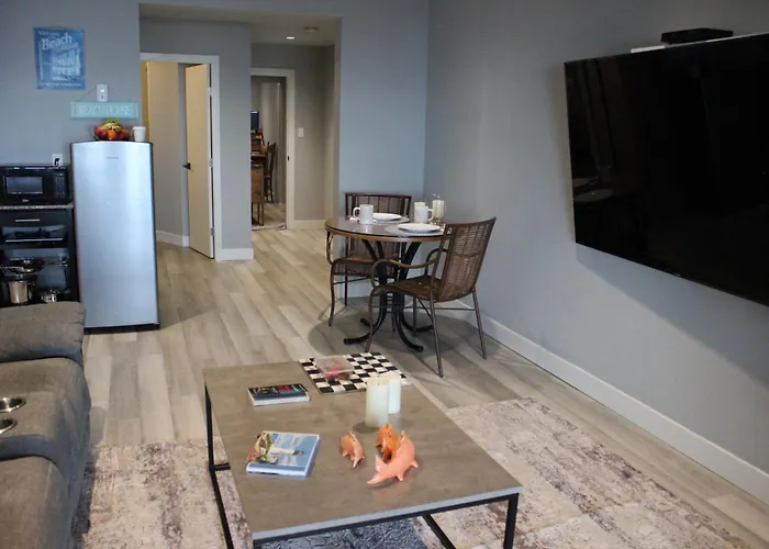 Edgewater Sunrise Apartment
