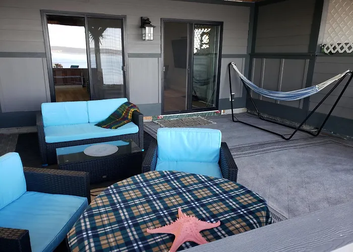 Edgewater Sunrise Apartment