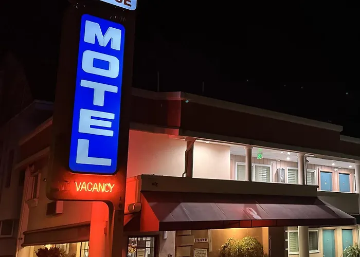 Town House Motel