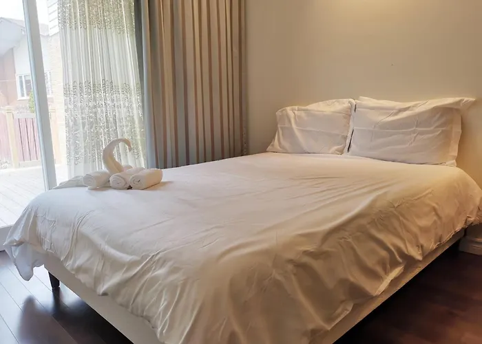 Private Rooms In House In North York Shared Kitchen