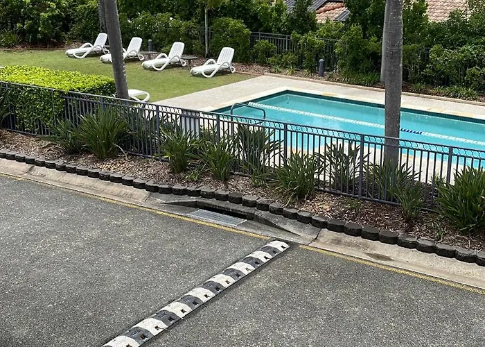 Easy Room Next To Bond University