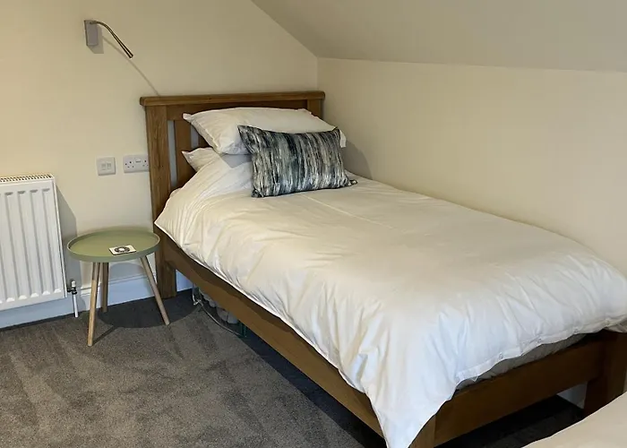 Grainbank Mews