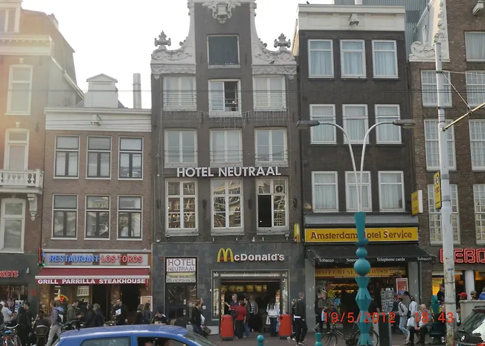 Hotel Jacuzzi: Budget Hotel Neutraal