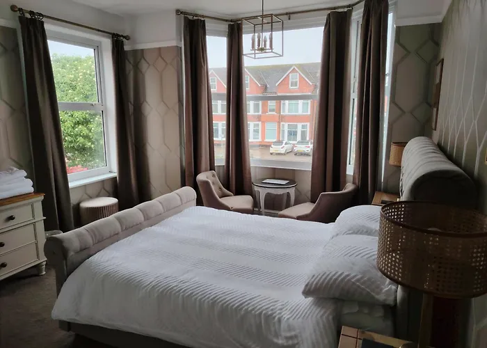 Linroy Guest House