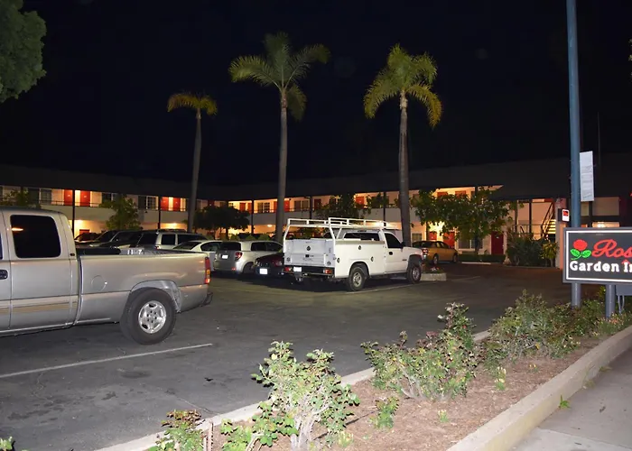 Motel: Rose Garden Inn