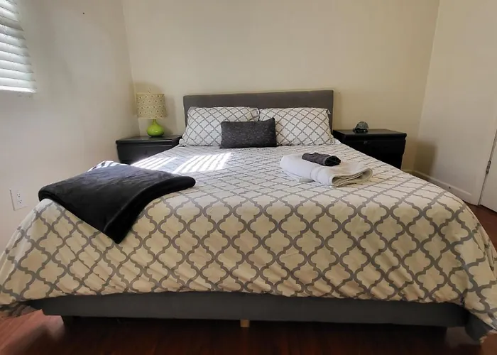 Apartment: U1 - Entire 2 Bedroom Apt In Dt Phx With Pkg