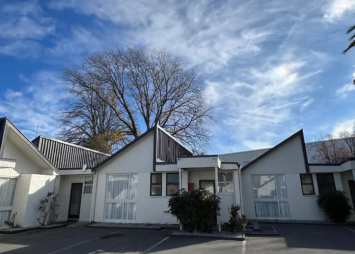 Diplomat Motel
