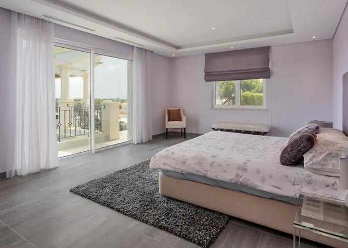 Holiday Villa With Private Pool