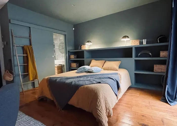 Chambre Dans Maison De Ville Avec Piscine Et Garage En Centre Ville