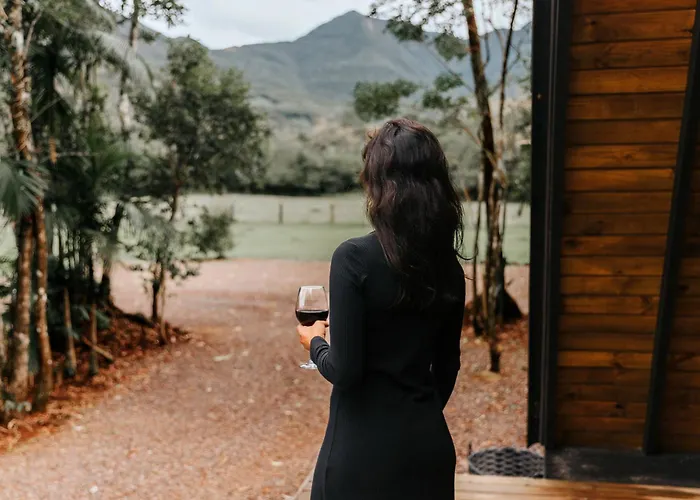 Chalé Suiço com Hidromassagem e café da Manhã
