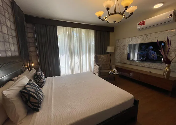 Life Style Lodges Opp Centaurus Mall