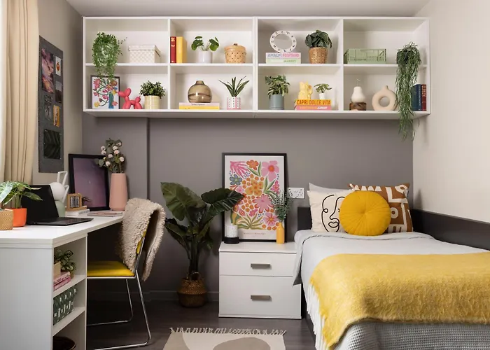 Hotel near College: Unite Students - Salisbury Court