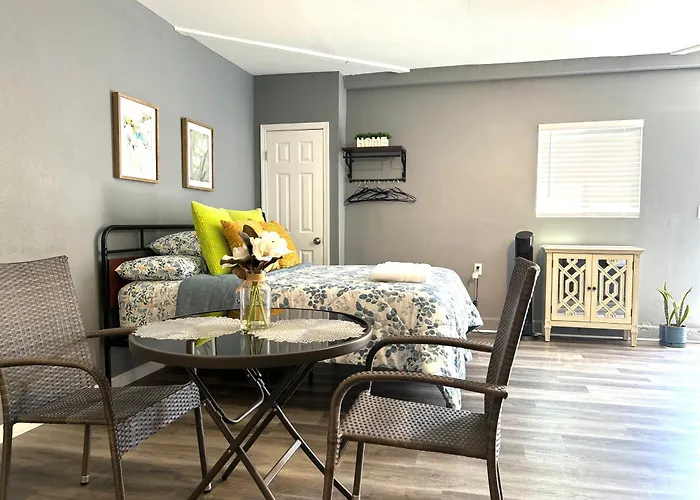 Spacious Studio With Private Entry