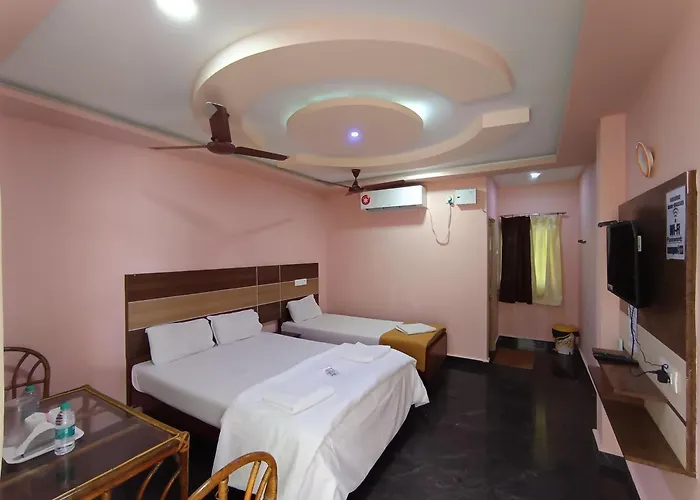 Sri Murugan Beach Paradise Hotel