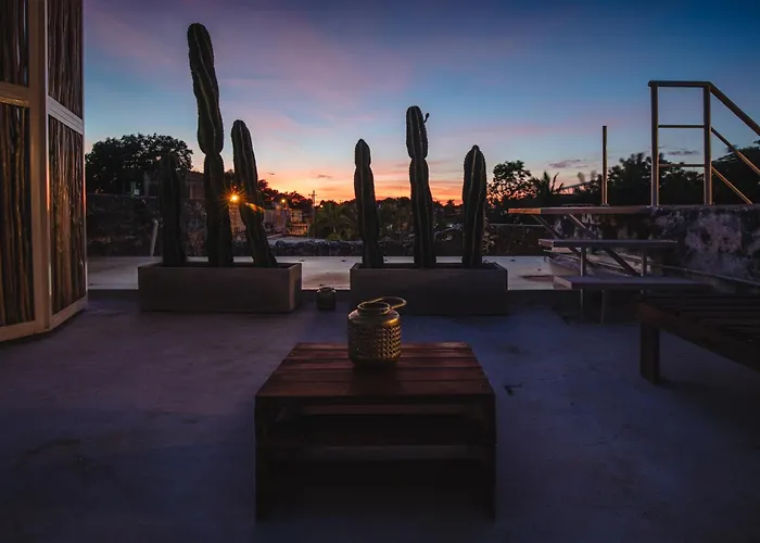 Casa Tuch. Suites independientes de diseño. Retiro de lujo, oasis de paz.