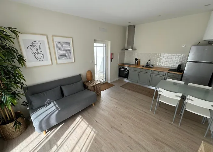 180 Guest Suite