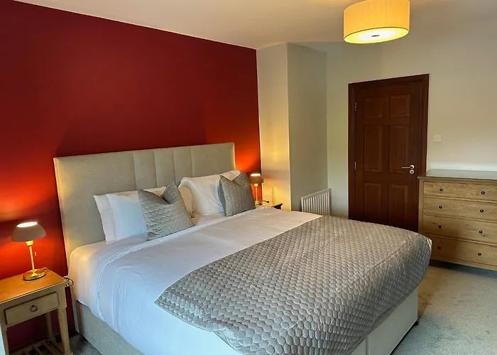 Cheap hotel: The Brook Lodge