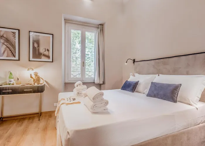 Queen Of Rome Luxury Rooms