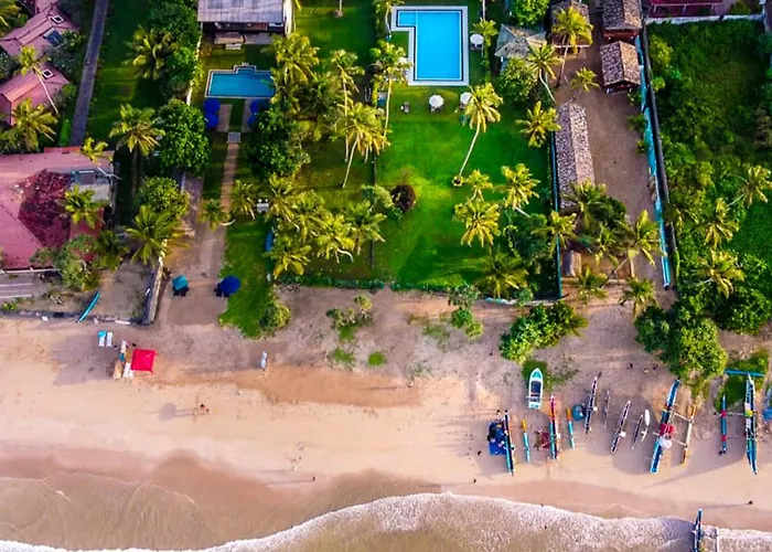 Hotel with view: Crystal Villa Weligama