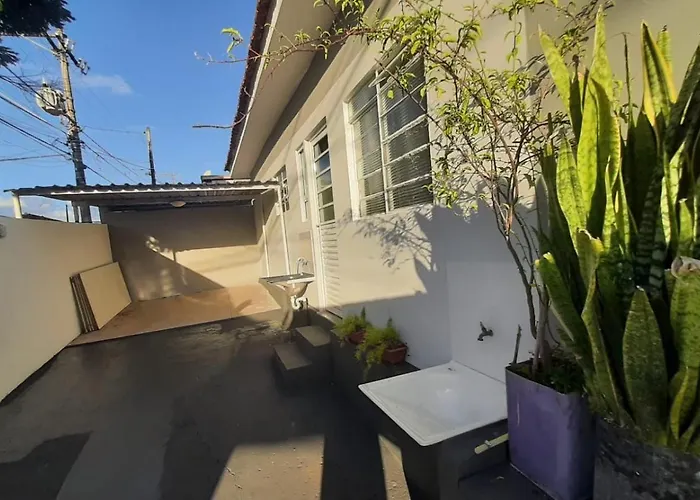Aconchegante Microcasa Banheiro Privativo e Garagem Compartilhada