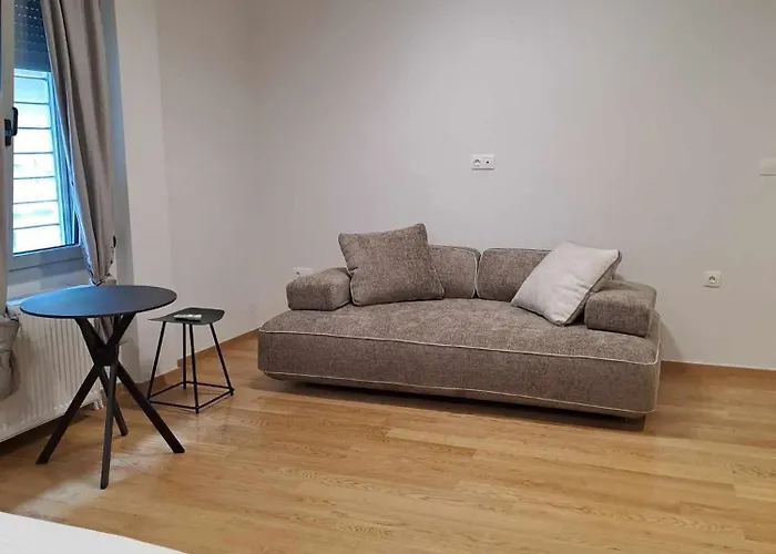 Exarcheia House