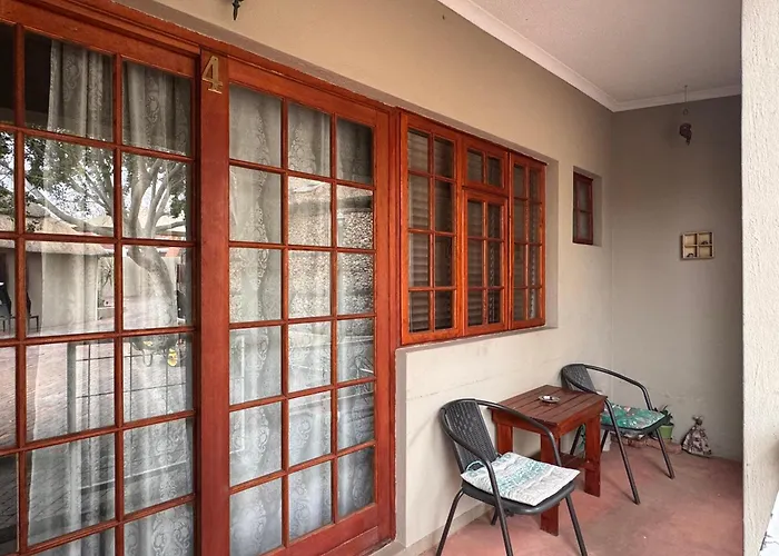 Ethithiya Oasis Guesthouse And Self-Catering