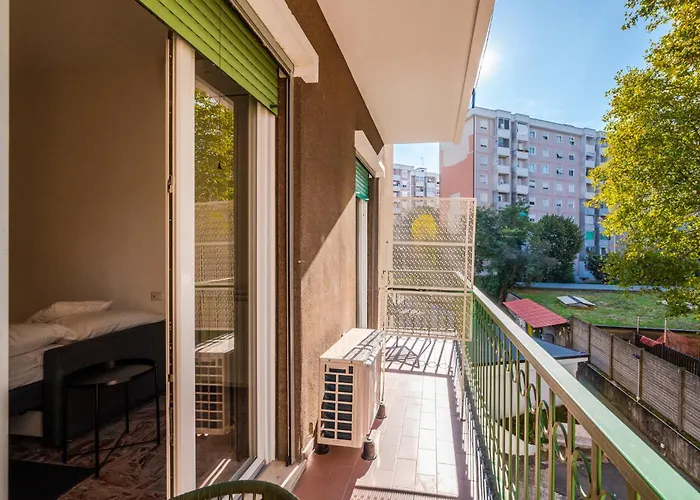 Casa Torino 101, Camere a Rozzano - Forum Assago a 7 minuti, Ospedale Humanitas a 5 minuti - SmartStay Rozzano