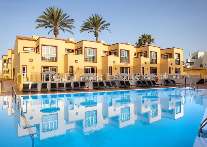 Hotels with a view Apartamentos Maxorata Beach
