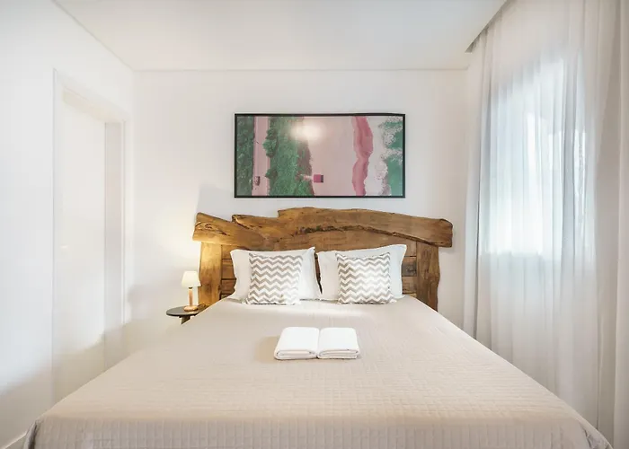 Banzai Brava Suites