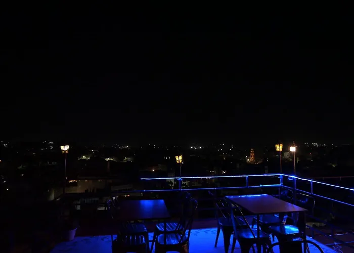 Moon Night Guest House