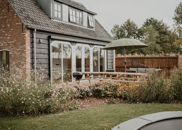 NIEUW Landelijk vakantiehuis aan zee
