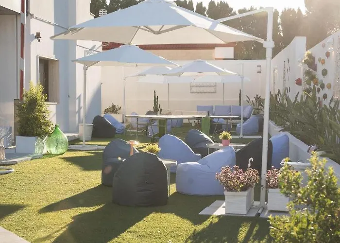 Hotel con piscina: Riviera