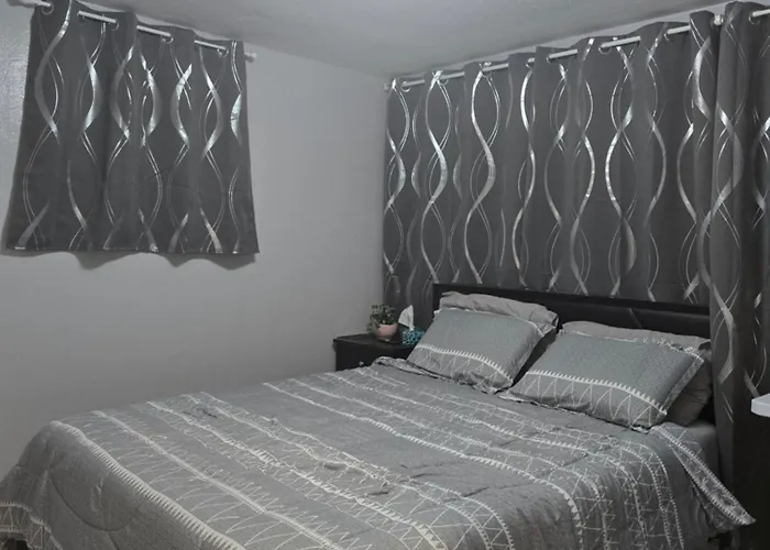 All Vacation Rentals Falstaff Home