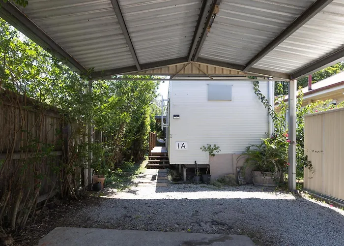 Zen Escape Guest House "Location 3" - Three Listings - Hidden Gem, Funky Corner, Boutique Granny Flat