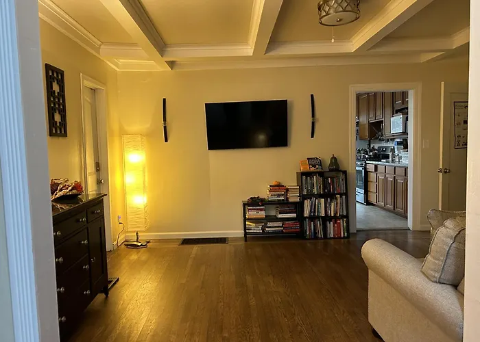 Spacious bright room in Prime Silicon valley location
