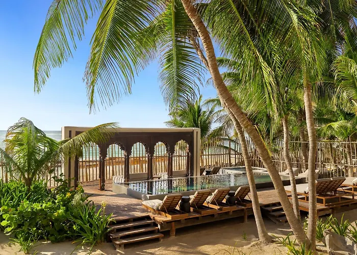 Secrets & Beach Club (Adults Only)