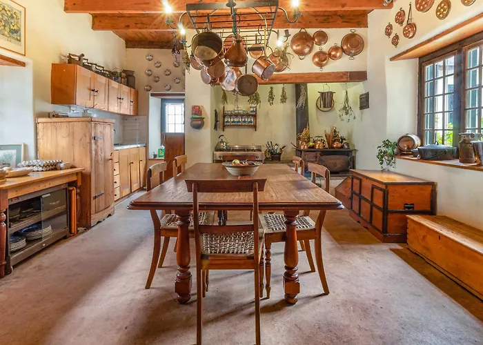 Tulbagh Country Guest House - Cape Dutch Quarters