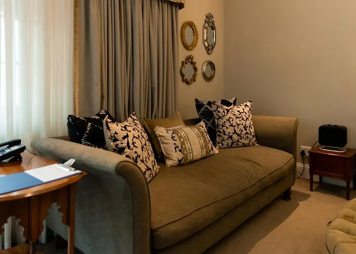 Airport Hotel: Lemon Tree Lane