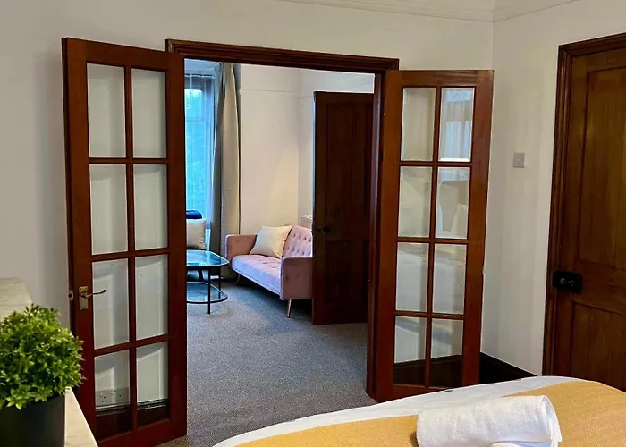 Dovorian Guest House