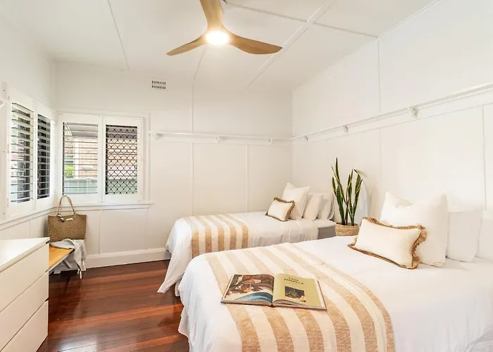 Rosie'S Cottage - Pet-Friendly Coastal Retreat In The Heart Of Yamba- Holiday Yamba