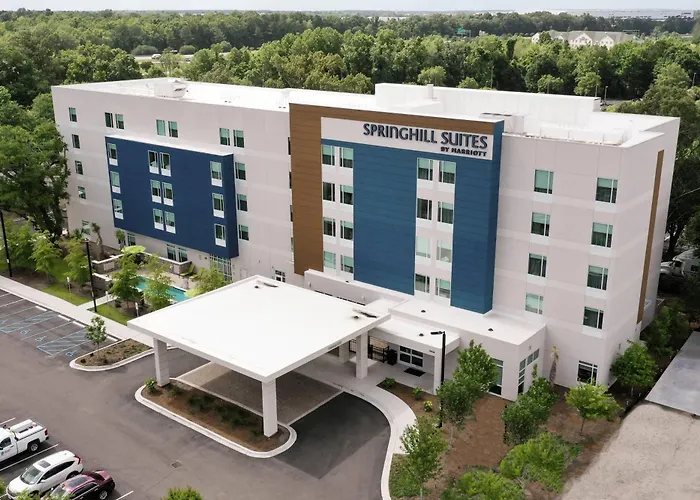 Hotels with pool Springhill Suites By Marriott Charleston Airport & Convention Center